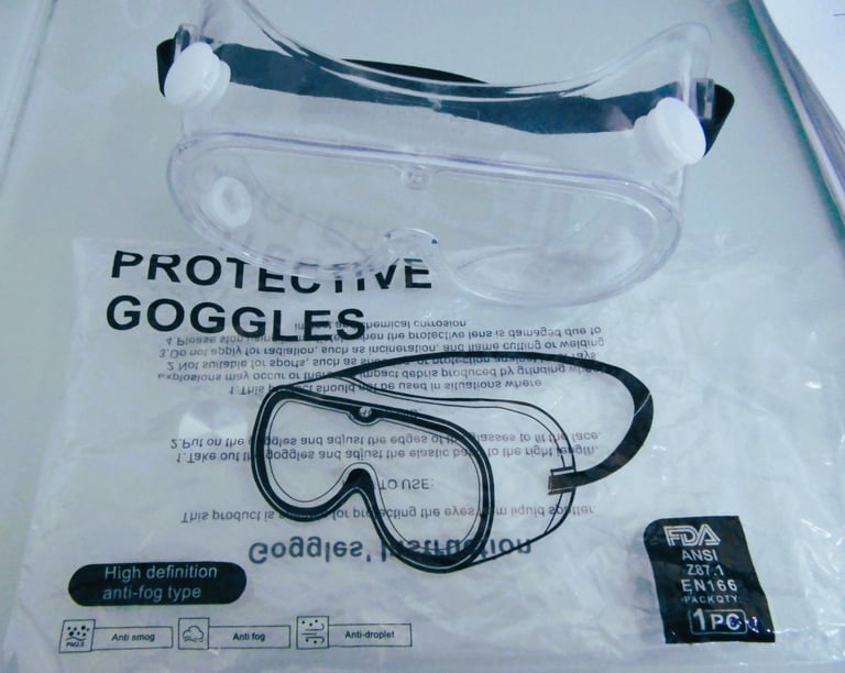 Saftey Goggles  FDA Top Quaility EN166  Z87.1 Spec 5 x boxes 15 in box total 75 pairs