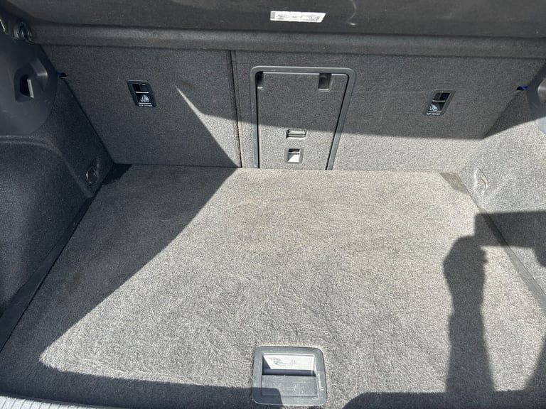 2021 VOLKSWAGEN GOLF MK8 2.0 TSI 320 R 4Motion 5dr DSG