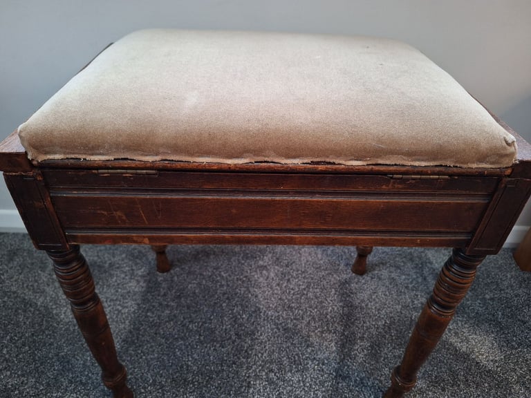 Piano Stool with Storage