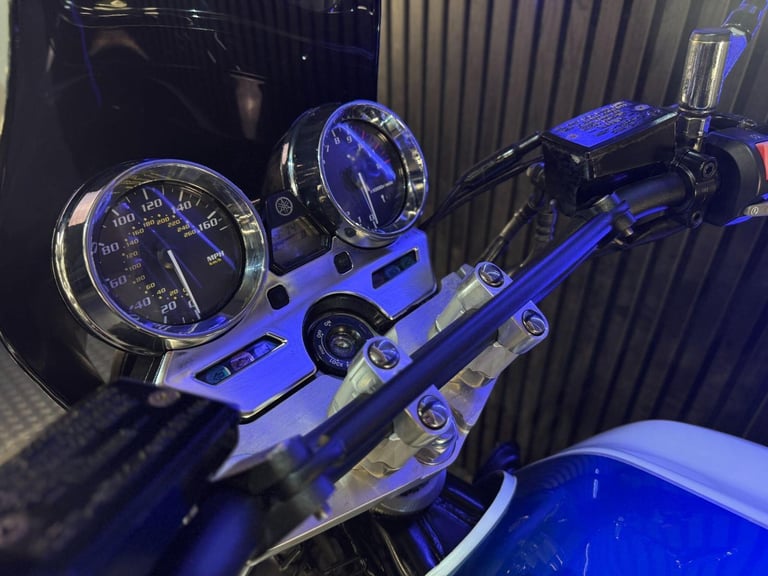 2009 Yamaha XJR1300 09