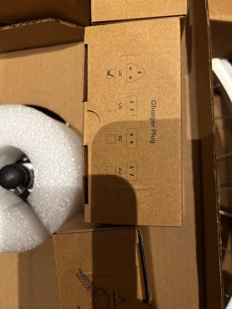 Brand new Swytch electric bike conversion kit with accessories