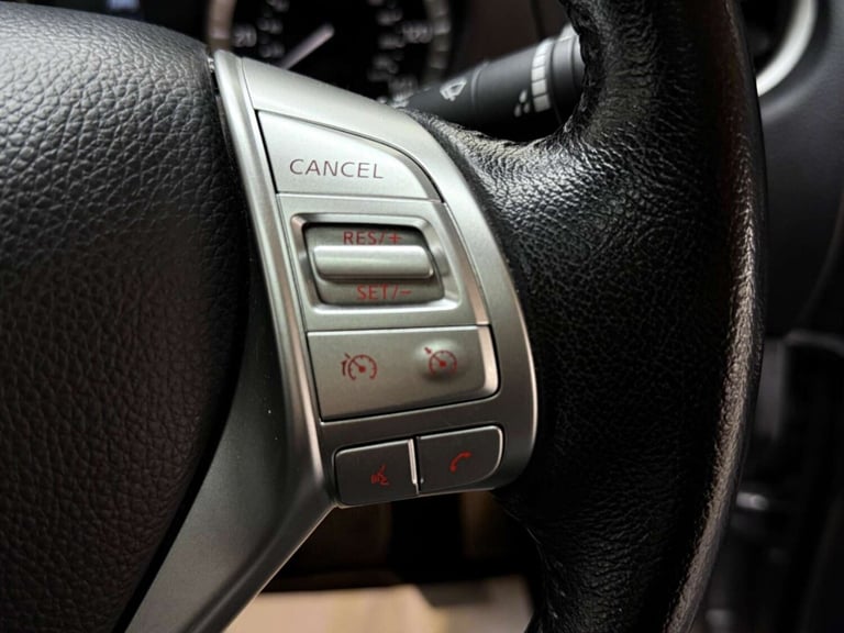 2020 Nissan Navara 2.3 dCi N-Guard Auto 4WD Euro 6 4dr Pickup Diesel Automatic