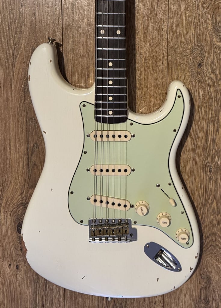 image for Fender Custom Shop NAMM Limited Edition ’60 Stratocaster Relic Olympic White - Trades