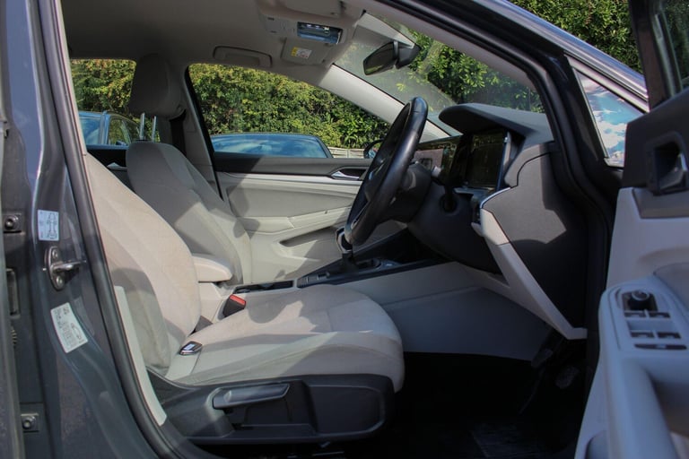 2020 Volkswagen Golf 2.0 TDI Life Euro 6 (s/s) 5dr HATCHBACK Diesel Manual