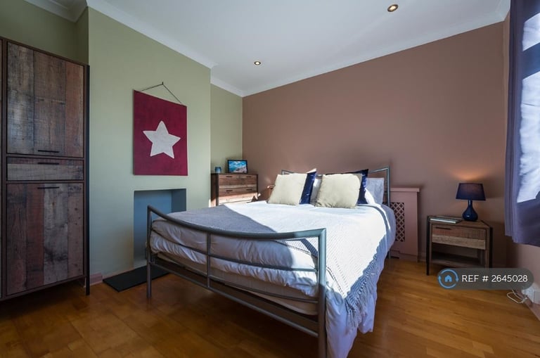 image for 1 bedroom in Weyside Gardens, Guildford, GU1 (#2645028)
