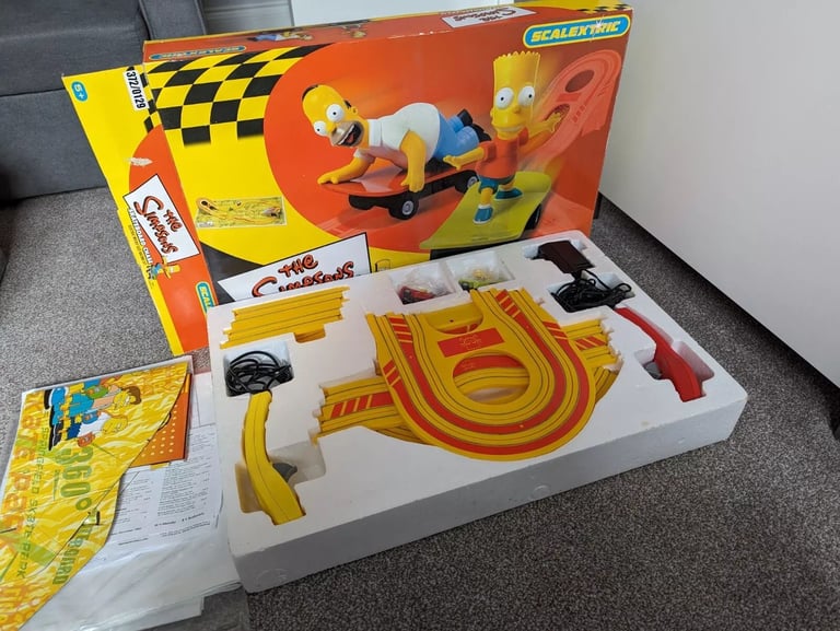 Scalextric The Simpsons Homer & Bart Skateboard Chase Racing Set LOCAL DROP OFF