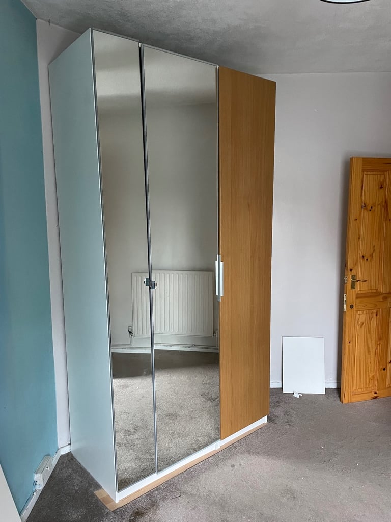 FREE DELIVERY 🥰🚚🥰 IKEA PAX BROWN TRIPLE MIRROR DOOR WARDROBE GOOD CONDITION 