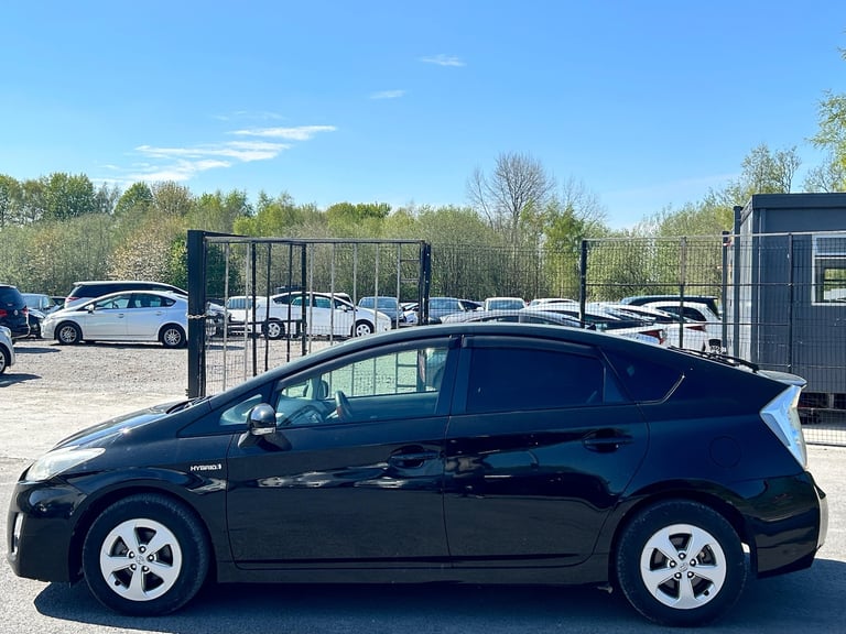 2011 Toyota Prius 1.8L PRIUS HYBRID PETROL Petrol