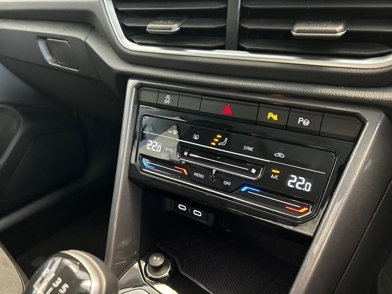 2022 Volkswagen T-Roc 1.5 TSI EVO Style 5dr + CLICK AND COLLECT MANUAL Hatchback Petrol Manual