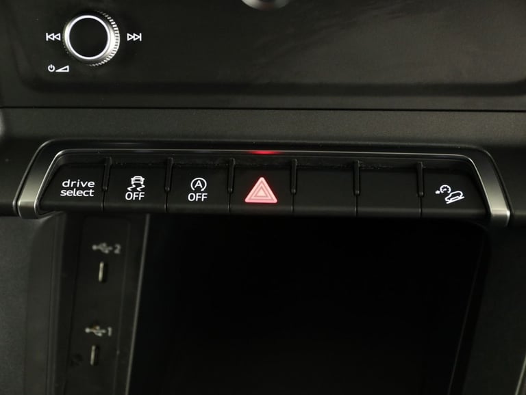 2022 Audi Q3 1.5 TFSI CoD 35 Black Edition SUV 5dr Petrol Manual Euro 6 (s/s) (150 ps) Petrol Manual