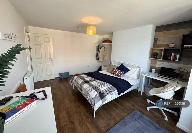 7 bedroom house in Harringay Avenue, Liverpool, L18 (7 bed) (#2661311)