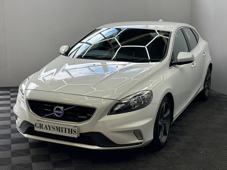 2015 Volvo V40 1.6 D2 R-Design Euro 5 (s/s) 5dr HATCHBACK Diesel Manual