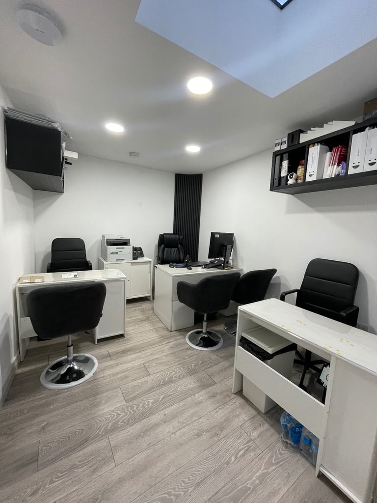 Two desks to let - Shared office space - Mile End Road E1