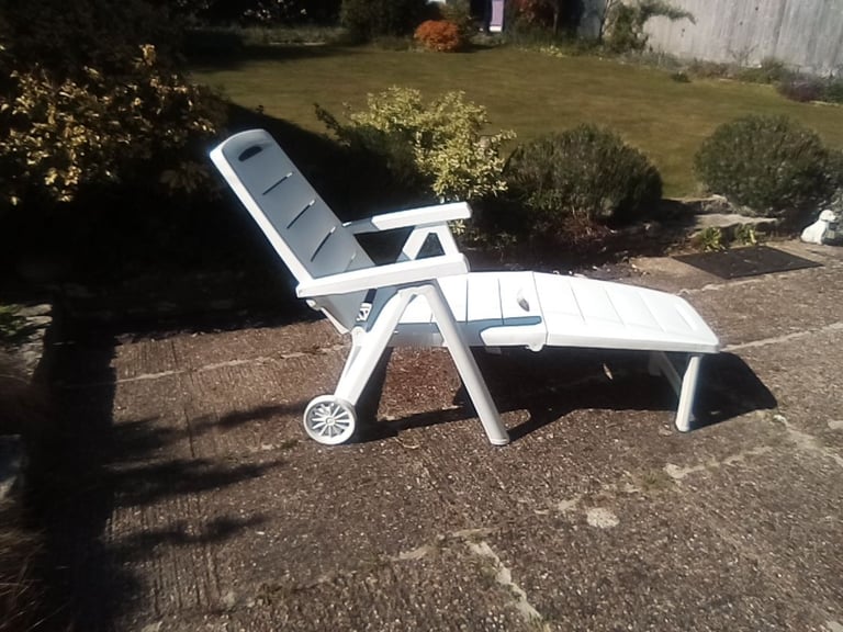 image for Full length recliner garden patio pool lounger chair.