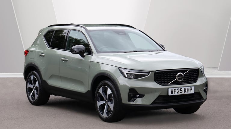 2025 Volvo XC40 B4 (P) Plus Dark (Rear Camera, Heated Seats, Apple CarPlay, BLIS) ESTATE Petrol/E...