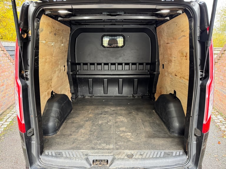 2022 FORD TRANSIT CUSTOM 320 CREW CAB 5 SEATS LIMITED + GREY + TAILGATE