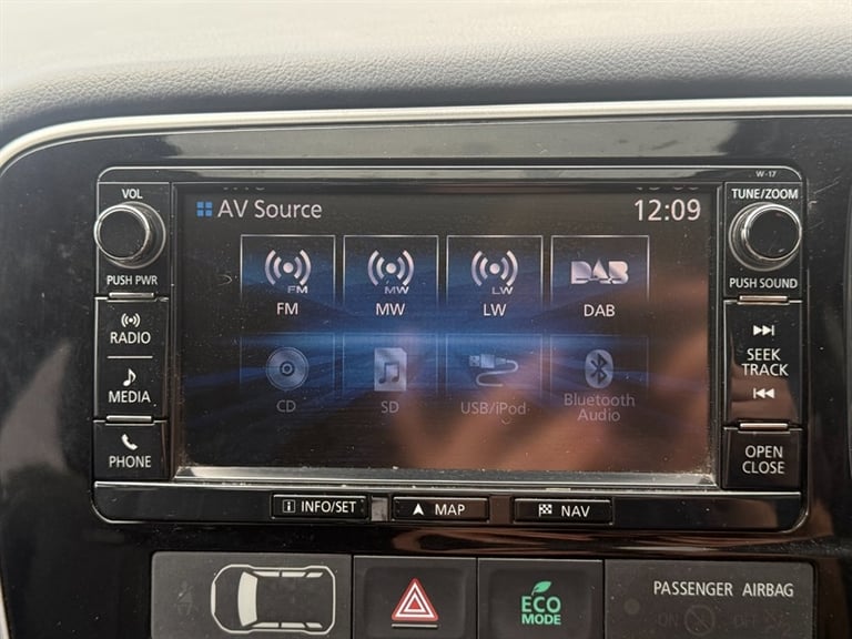 2018 Mitsubishi Outlander 2.0h 12kWh 4h SUV 5dr Petrol Plug-in Hybrid CVT 4WD Euro 6 (s/s) (200 p...