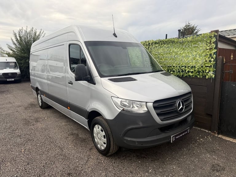 image for 2022 Mercedes-Benz Sprinter 3.5t H2 Premium Van PANEL VAN DIESEL Manual