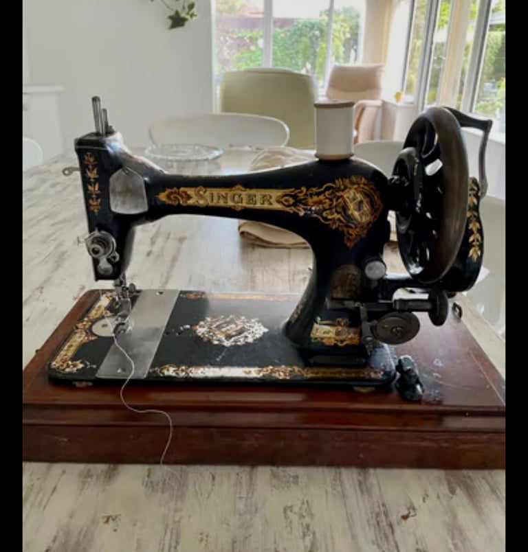 Old singer sewing machine 