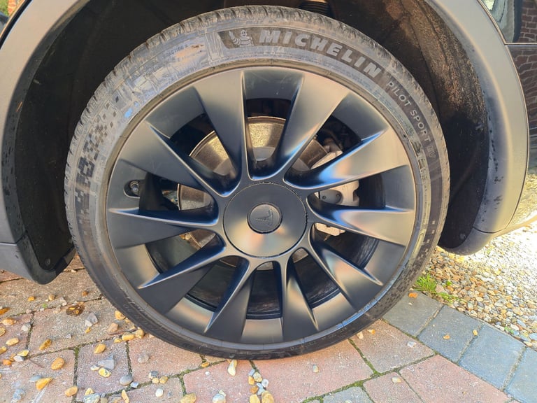 Tesla, MODEL Y, 2023, 1 Owner, 20 inch wheels