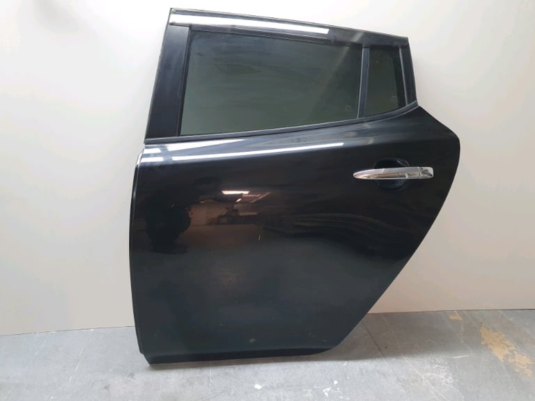 image for Nissan Leaf rear NS complete door black