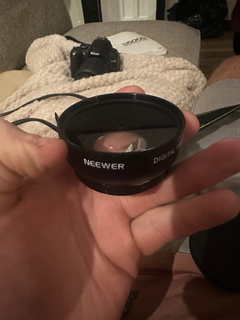 Nixon d5000 digital camera 