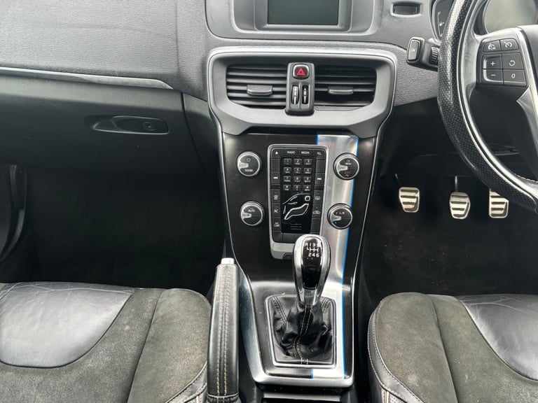 2014 Volvo V40 T3 R DESIGN 5dr HATCHBACK PETROL Manual