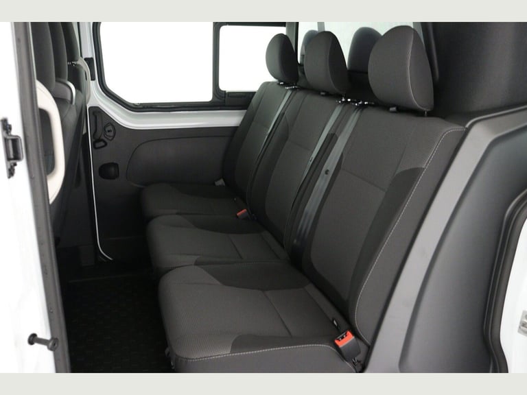 2025 Renault Trafic LL30 Blue dCi 130 Advance [Safety] Crew Van WINDOW VAN Diesel Manual