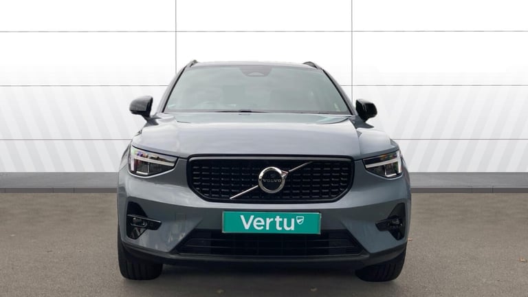 2022 Volvo XC40 2.0 B4P Plus Dark 5dr AWD Auto Petrol Estate Estate Petrol Automatic
