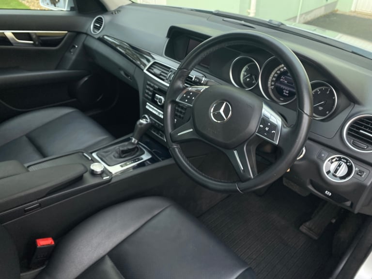 Mercedes-Benz, C CLASS, Saloon, 2013, Semi-Auto, 2143 (cc), 4 doors