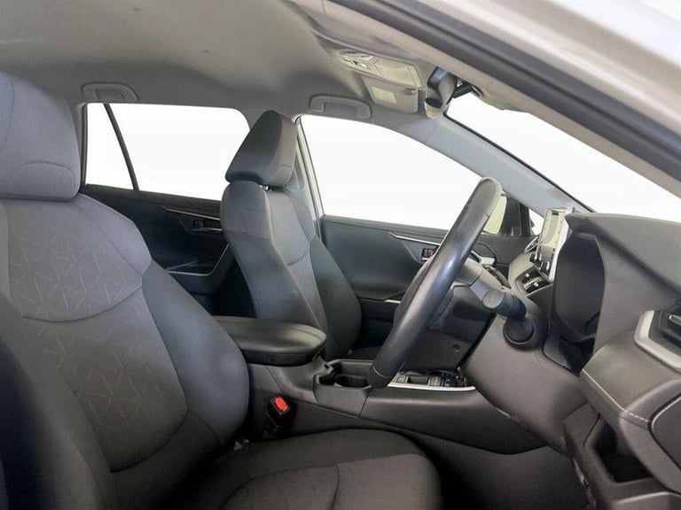 2019 Toyota RAV4 2.5 VVT-i Hybrid Design 5dr CVT 2WD ESTATE PETROL/ELECTRIC Automatic