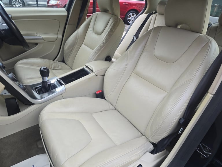 2010 Volvo S60 D5 [205] SE Lux 4dr SALOON Diesel Manual