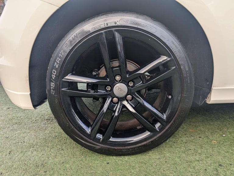 2013 Audi A1 1.2 TFSI S line Euro 5 (s/s) 3dr HATCHBACK Petrol Manual