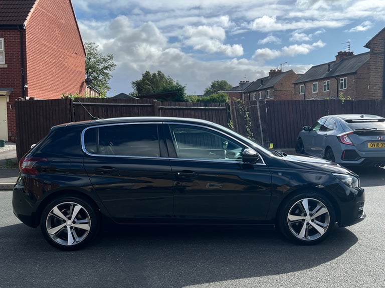 Peugeot, 308, Hatchback, 2019, Manual, 1199 (cc), 5 doors