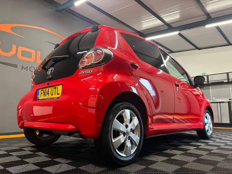 2014 Toyota AYGO 1.0 VVT-i Move with Style 5dr HATCHBACK Petrol Manual