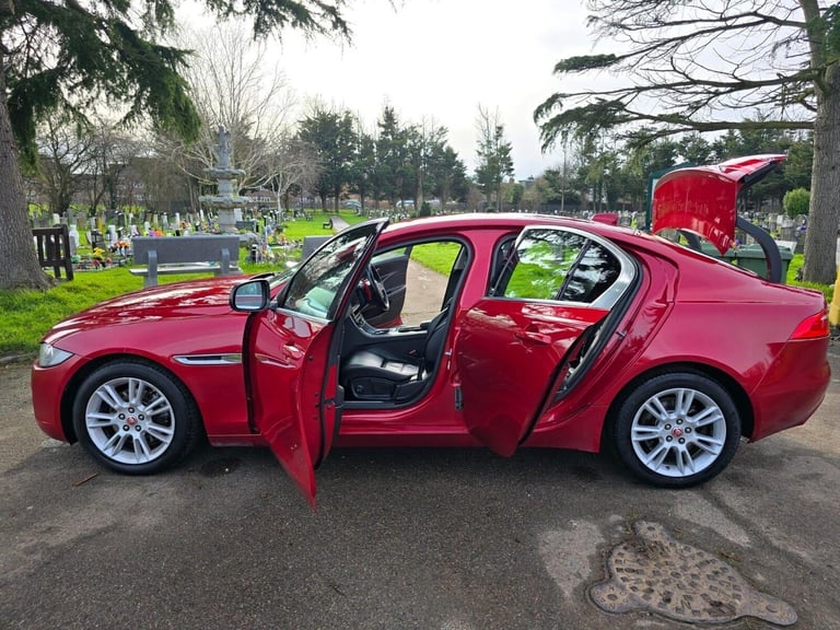 2017 Jaguar XE 2.0d Prestige Auto Euro 6 (s/s) 4dr Saloon Diesel Automatic