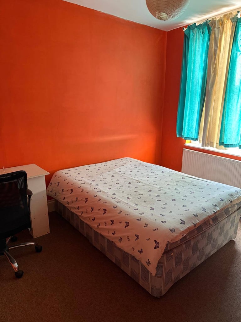 Spacious and Cosy Double Room for Rent in - BS3 4PF