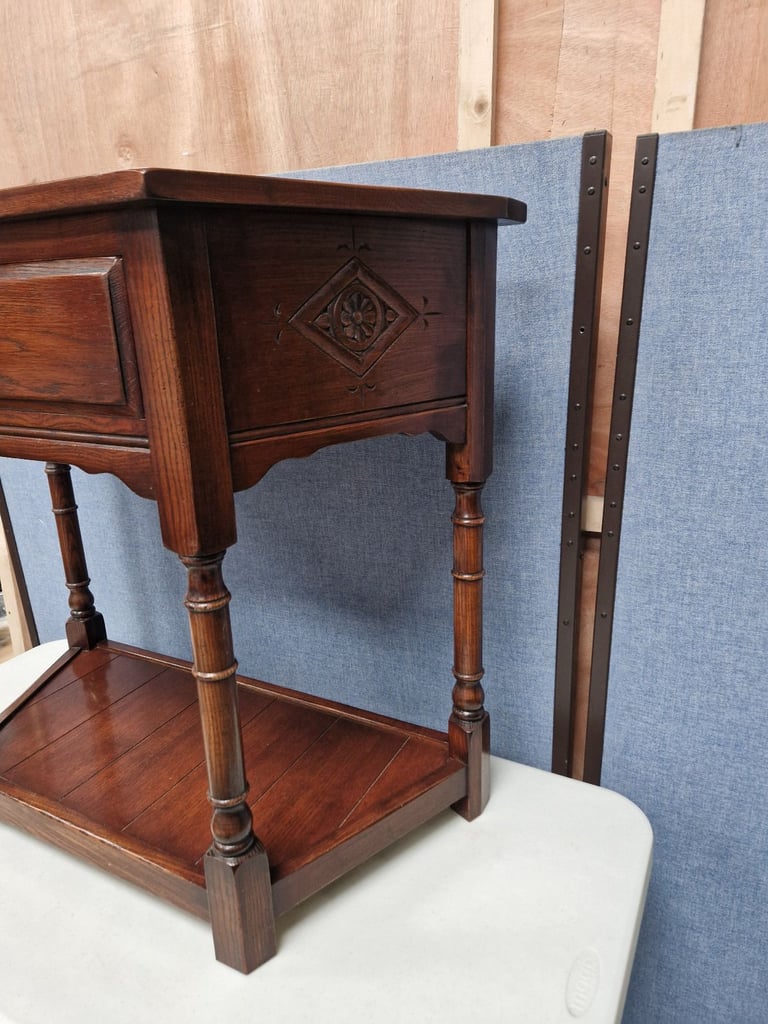 Single drawer two tier hall table