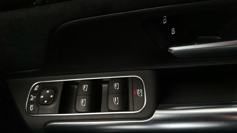 2022 Mercedes-Benz GLA GLA 200d AMG Line Executive 5dr Auto HATCHBACK DIESEL Automatic