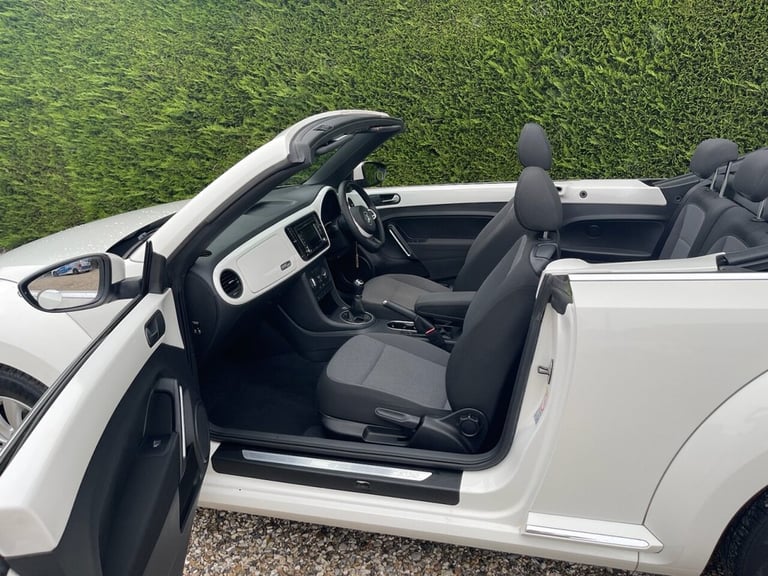 2013 Volkswagen Beetle 1.6 TDI BlueMotion Tech Design 2dr CONVERTIBLE DIESEL Manual