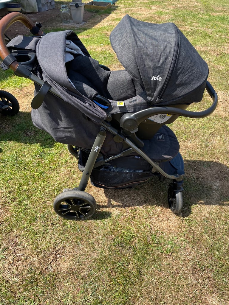 Joie Signature with Car Seat