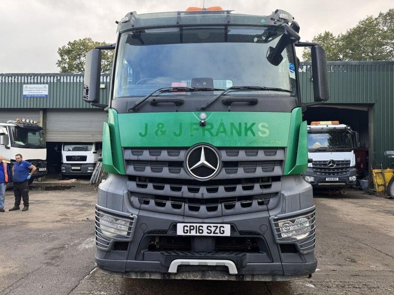 2016 MERCEDES AROCS 3240 8X4 TIPPER