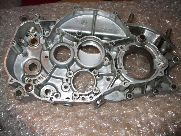 image for 1974/75 Suzuki TS250M / RL250 engine parts