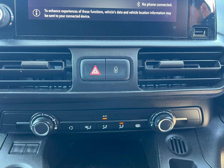 2020 Vauxhall Combo 1.5 Turbo D 2300 Sportive L2 H1 Euro 6 4dr PANEL VAN Diesel Manual