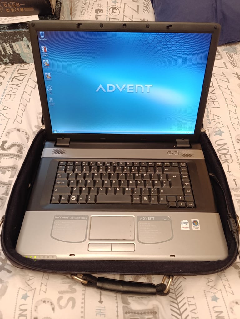 image for Advent Windows Vista 17" laptop, dvd RW. 