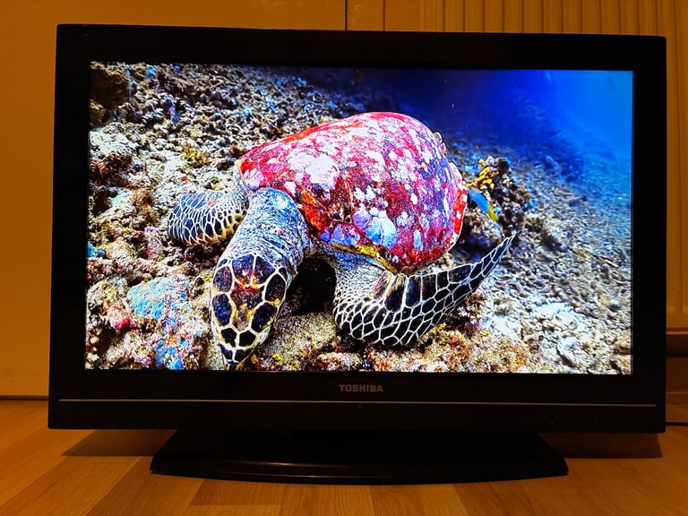 TV (32 inch) open to offers