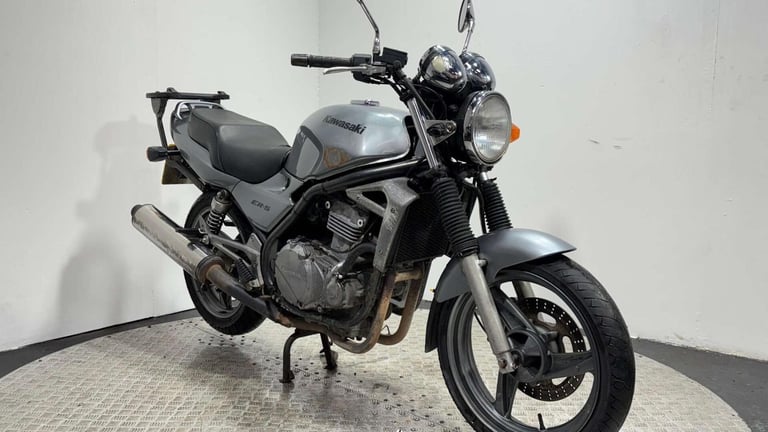 Kawasaki Er 2000 12K GOOD RUNNING PROJECT BIKE 500CC NAKED A2
