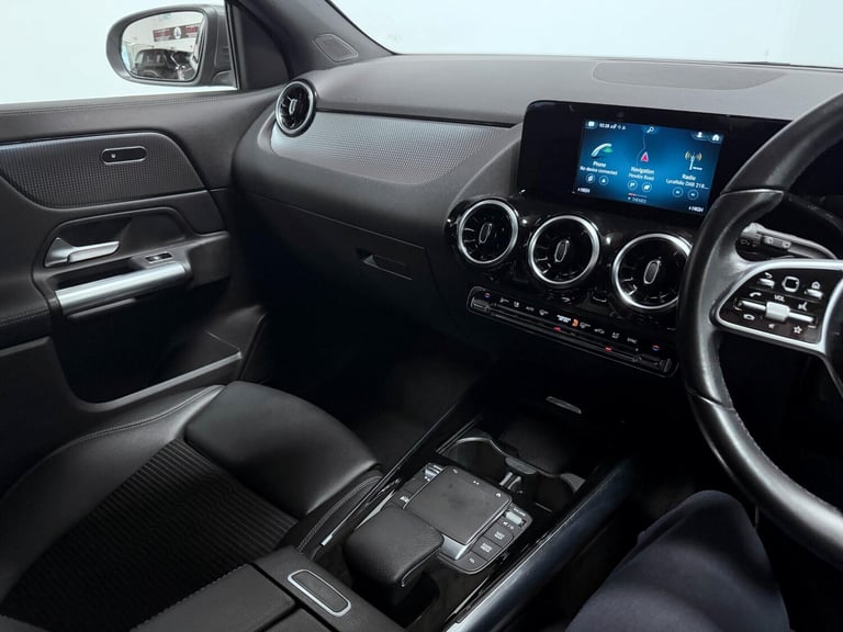 2020 Mercedes-Benz GLA 1.3 GLA200 Sport SUV 5dr Petrol 7G-DCT Euro 6 (s/s) (163 ps) HATCHBACK Pet...