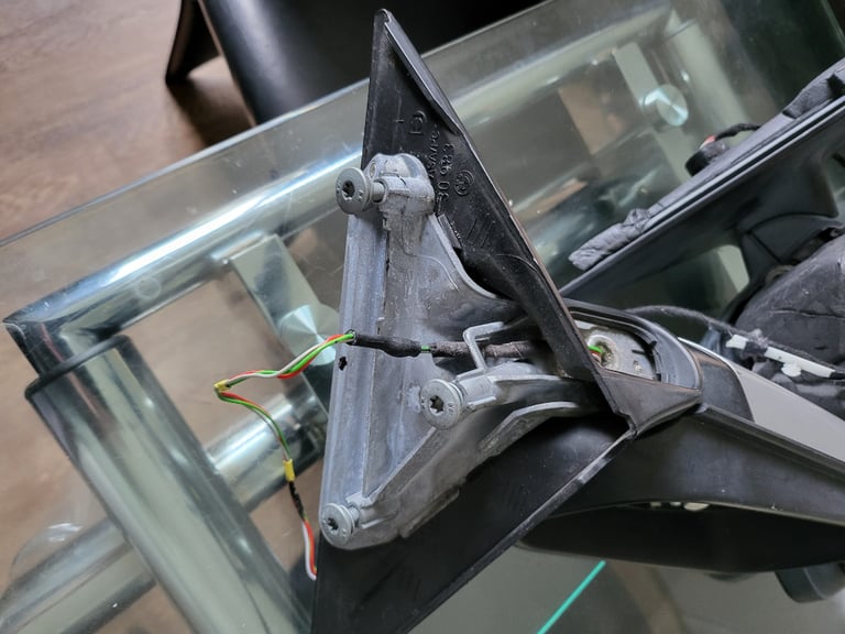 2 bmw elictric driving side and passenger side mirrors 