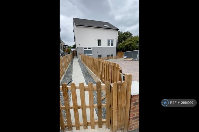 1 bedroom in Crouch Road, Grays, RM16 (#2661997)